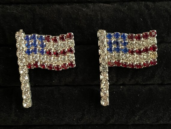 Vintage Set of Rhinestone US Flag Pins - image 4