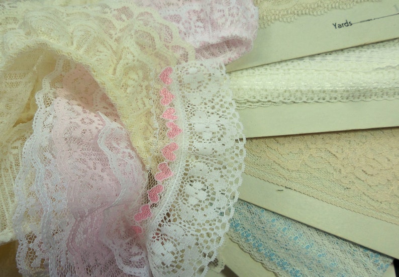 colored lace trim