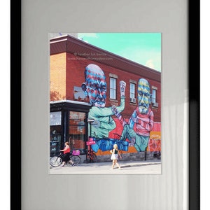 Fotografia de arte de rua de Montreal - impressão de arte mural, graffiti, cartas de baralho, homens, pôquer, festival mural, vida de rua urbana
