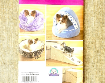 Sewing pattern for pet beds for small dogs, Simplicity 3906, ramp to assist climbing, uncut FF, dated 2007
