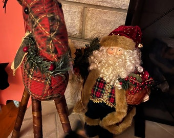 1997 Classic Collector’s Old World Plaid Santas with matching Reindeer