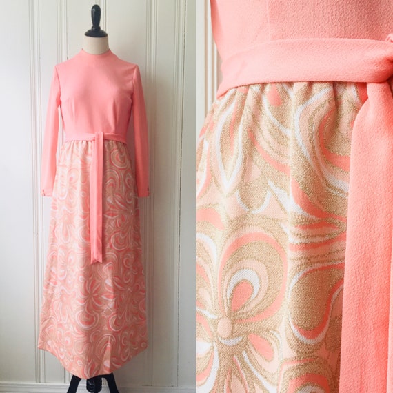 60s Vintage Peach Pink and Gold Psychedelic Print