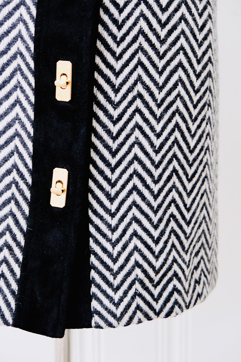 90s does 60s Vintage Milly of New York Black White Chevron Wool Mini Skirt w Gold Hardware Silk Lining Size 8