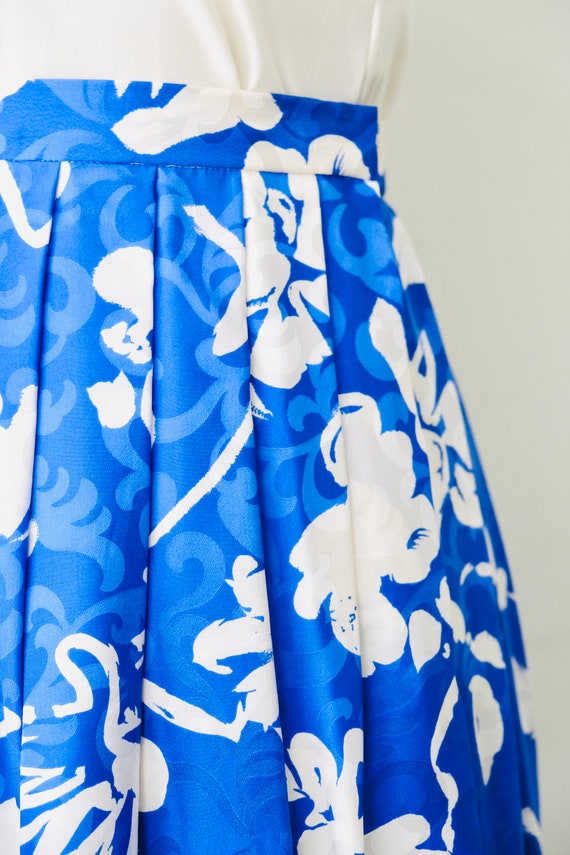 80s Azure Blue White Floral Print Silk Skirt Smal… - image 7