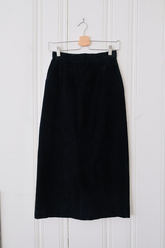 80s Diversity Black Suede High Waisted 3/4 Pencil… - image 2