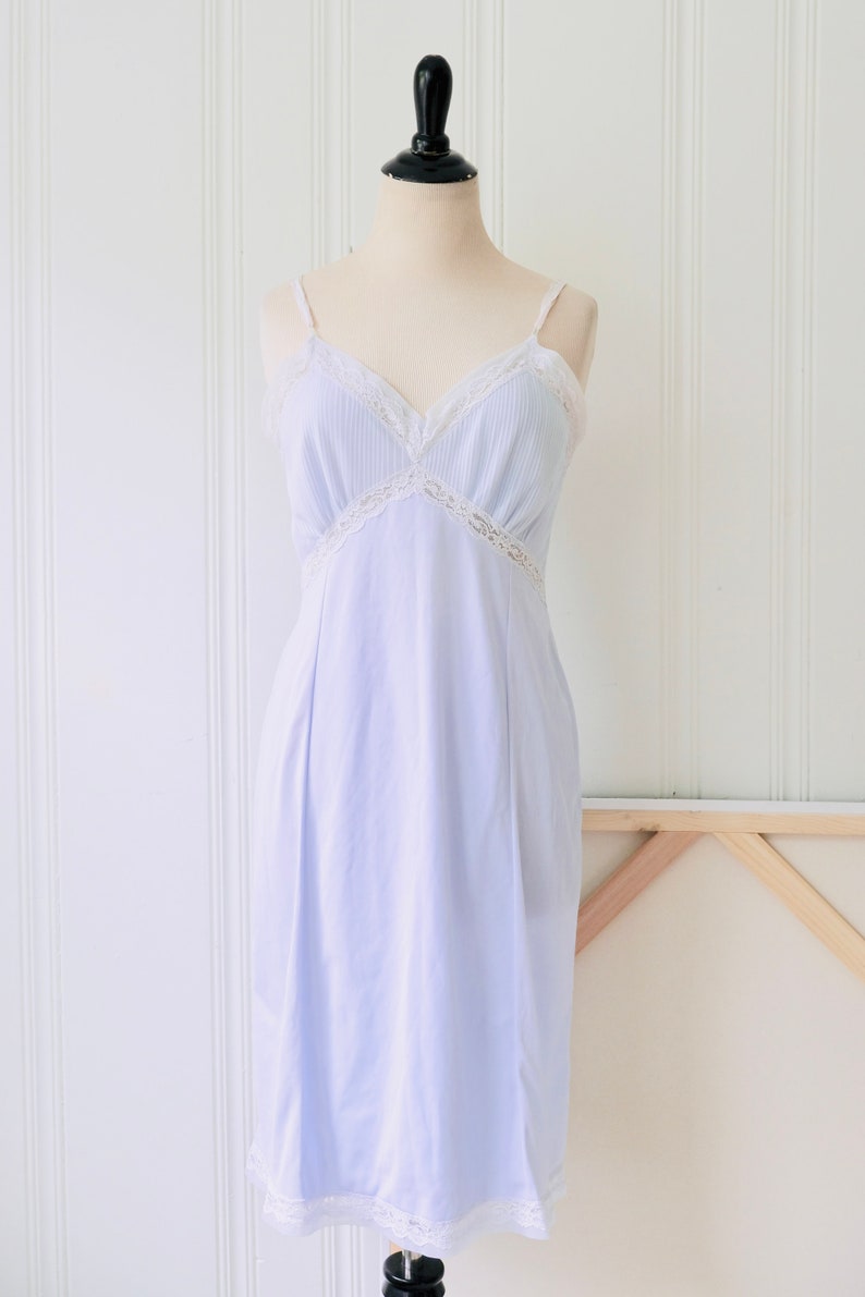 50s Vintage Light Blue Nylon Lace Slip Negligee Night Dress Medium Size 8-10