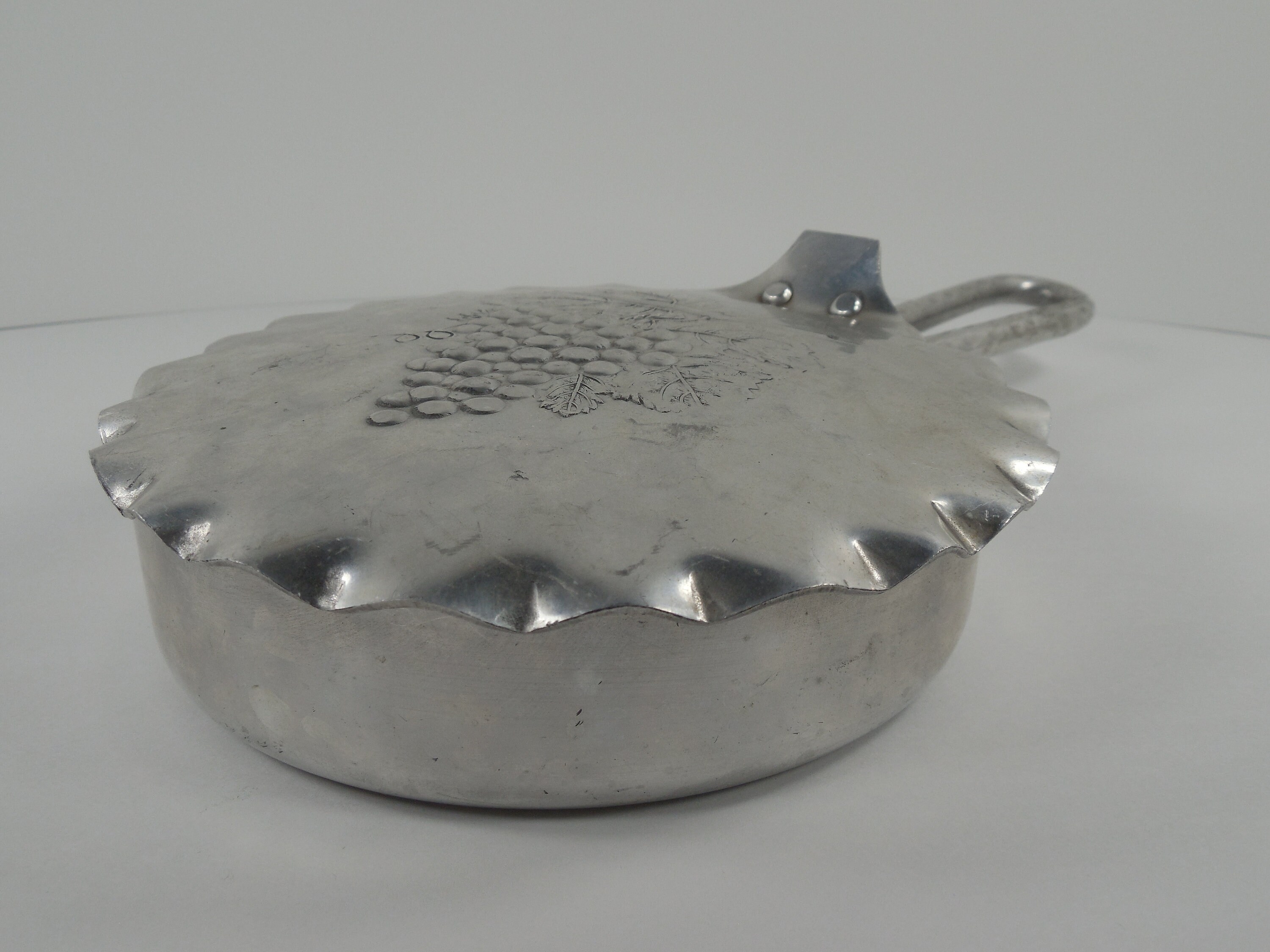 Hammercraft Hand Hammered Aluminum Silent Butler Crumb Catcher Etsy