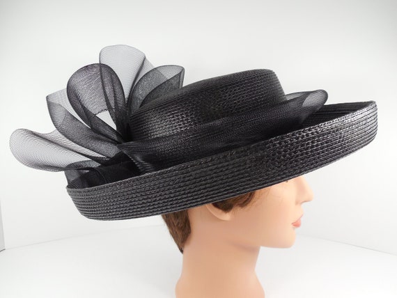 Black Straw Wide Brim Brimmed Picture Hat Curved Brim Edge  display picture 3