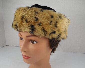 Faux Leopard Cheetah Fur And Black Velvet Pillbox Hat By Betmar Animal Print Fur Head Band Brim With Black Velvet Top 22 Inches 1950s 1960s