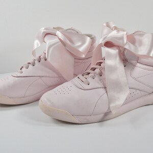 reebok ribbon shoes