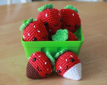 Fresa (normal, chocolate con leche, chocolate blanco, rosa) - Llavero