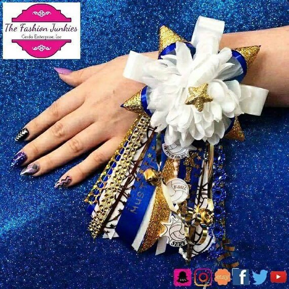 Homecoming Wristlet Mum Custom Wrist Corsage