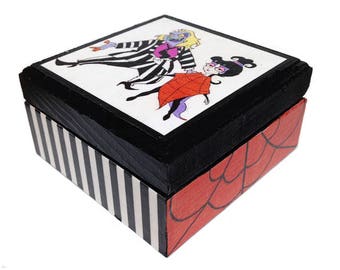 Beetlejuice and Lydia - Wood Coffin Keepsake Trinket Smoke Stash Box - cartoon