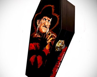 Nightmare on Elm Street Coffin Box – Freddy Krueger Keepsake Box Halloween slasher