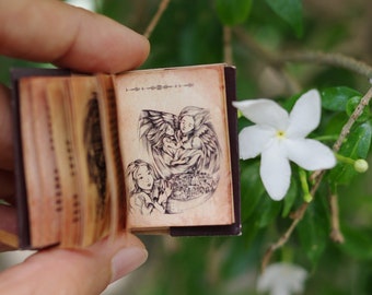 Miniature Book - The Little Match Girl - Hans Christian Andersen