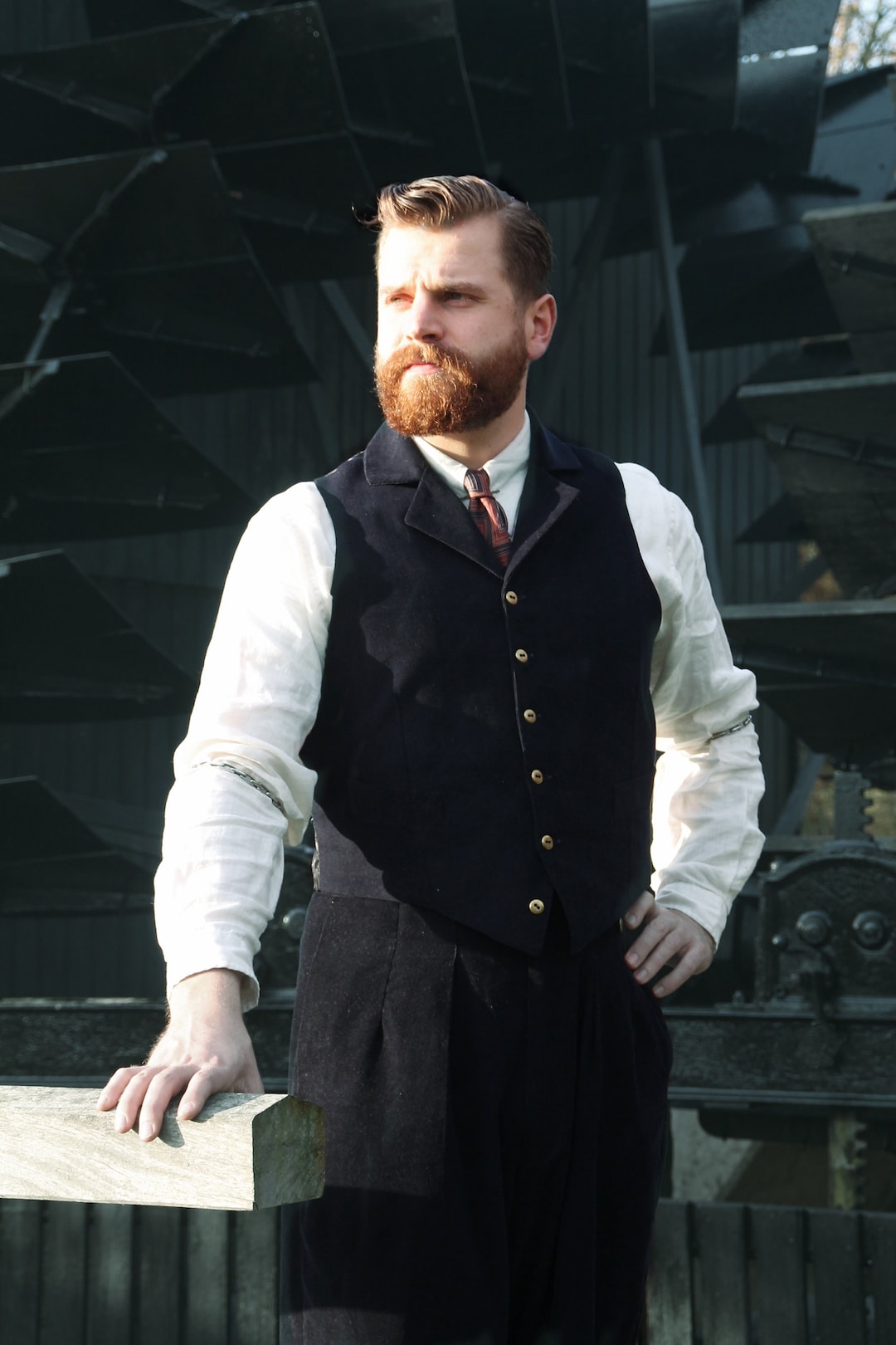 1930年代風コーデュロイベスト：テーラードカラー、ダークブルーの