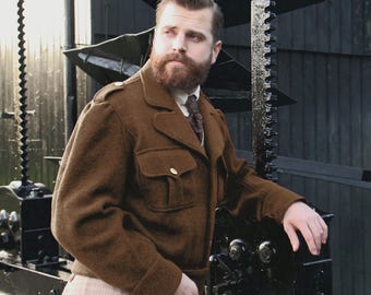 Chaqueta Ike de reproducción estilo vintage de los años 40 en pura lana marrón camel o azul real