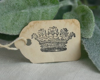 Small Crown Gift Tags // Small Gift Tag // Set of 7 Gift Tags // Coffee stained Gift Tag // Paper Decoration