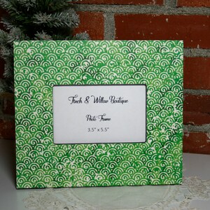 Christmas Picture frame, Christmas Decor, Green and white Frame, Rectangle Frame, photo frame, 4 x 6 frame, Christmas photo frame