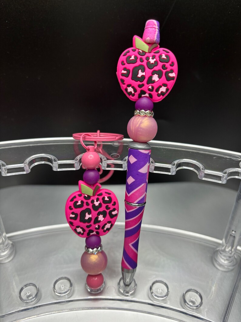 Educator, Teacher gift set. Leopard apple silicone beaded pen and keychain on metal bar. Double sealed for durability. Pink Set