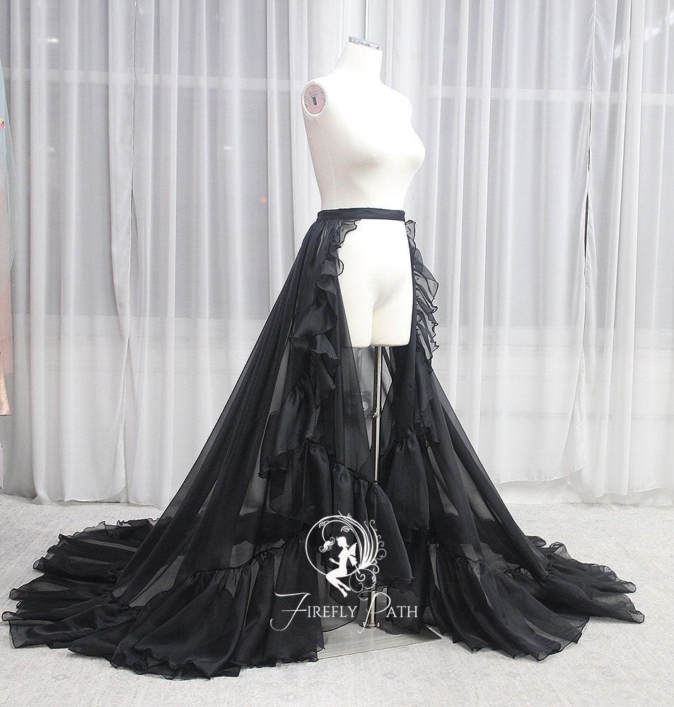 long detachable train