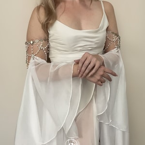 Ethereal Wispy Sleeves