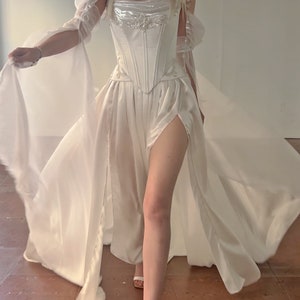 The Avalon Gown One-of-a-kind zdjęcie 2