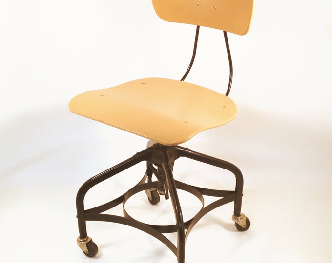 Vintage Toledo Chair / Mid Century Industrial Rolling Chair / Studio