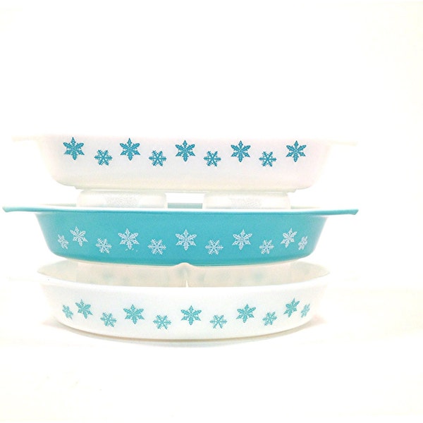 Vintage Pyrex Turquoise White Snowflake / Set of 3 / Space Saver, Oval Divided Casseroles / 548 B / 1950s Kitchen
