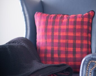 Bourgondisch & Zwart Plaid Pillow