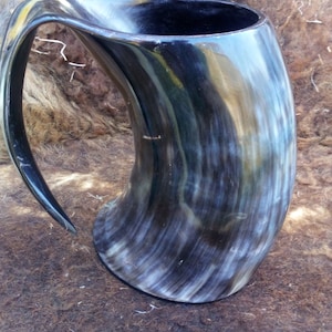 large horn tankard with handle suitable for medieval LARP gift polished NEW