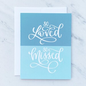 Tellement aimé, tellement manqué / Carte de vœux / Carte de sympathie / Condoléances / Chagrin / Perte / Manquant / Doux / Lettrage à la main / Turquoise / Excuses