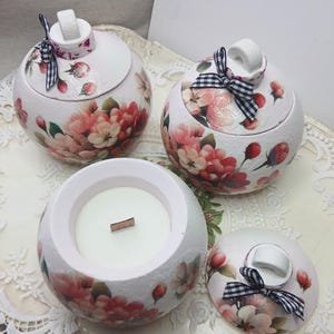 手作りソイワックスキャンドル：花柄コンクリートジャー、無香料ヴィーガンキャンドル