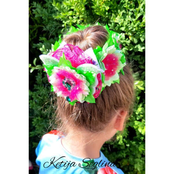 Grand chignon floral pour fillette printemps rose et vert accessoire de cheveux de mariage pour fille déclaration élégant ballet chignon guirlande postiche