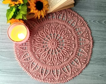 手作りかぎ針編みのローズドイリー：12インチの花のセンターピース