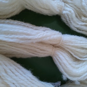 EST A LAINE Merino handspun yarn, fine British