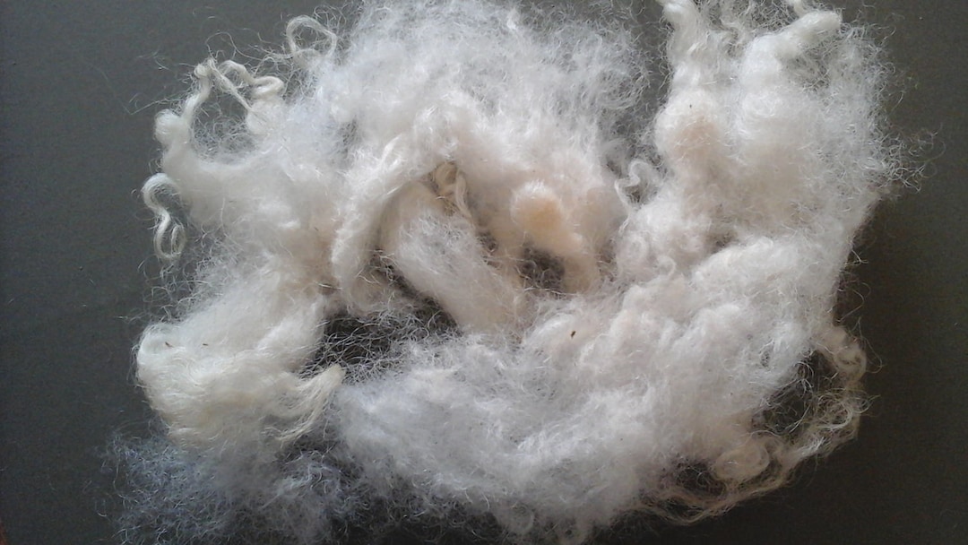 ヴァレー産ブラックノーズシープウォッシュドファイバー - Etsy 日本