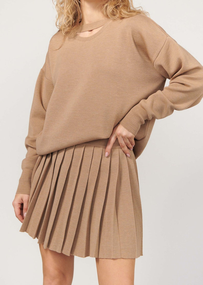 Luxury Merino Pleated Skirt Designer Romantic Date Outfit Spring Capsule Wardrobe Must Have Beige