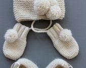 Full cashmere and mohair baby set, baby booties, baby hat and baby mittens.