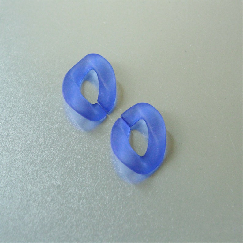 Open Link per Size 23mmx16mm 80pcs Matte Sapphire Acrylic Curb Chain Links Translucent Plastic Curb Chain Links
