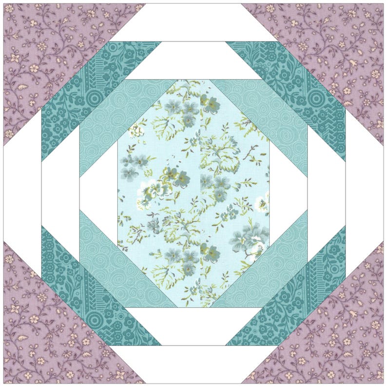 Peut inclure: Un bloc de patchwork avec un carr&eacute; central en tissu floral bleu clair. Le motif incorpore du tissu &agrave; motifs turquoise et lavande, cr&eacute;ant un motif g&eacute;om&eacute;trique avec des accents blancs. Le bloc fait probablement partie d'une plus grande courtepointe.