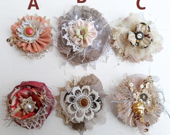 Handmade Shabby Chic Fabric Flowers Lace Brooches Vintage Style Floral Appliques Wedding Craft Embellishments Unique Fabric Roses