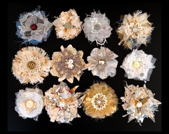 Handgemachte Shabby Chic Stoffblume: Spitze Textilornament