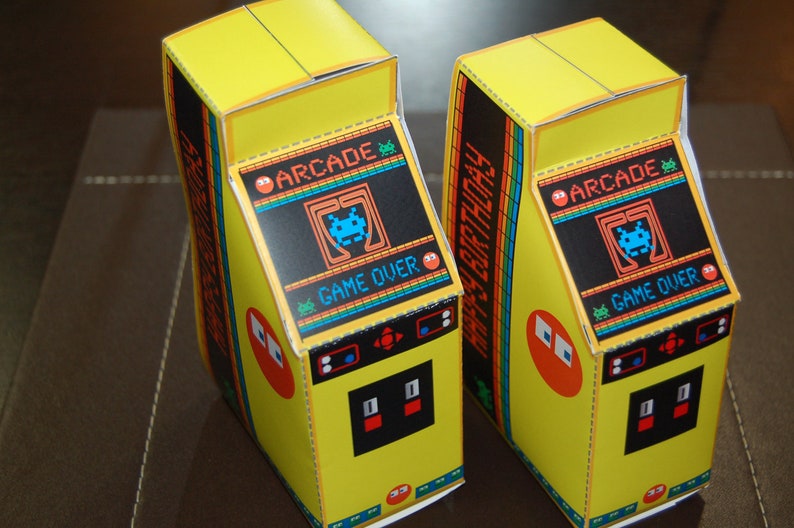 PDF template retro arcade machine shaped gift box.  Personalised with your message. Perfect for a gamer or retro party.