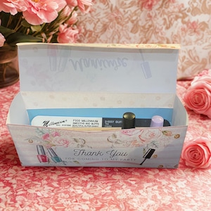 Coccolati / Scatola regalo personalizzata per spa per unghie / Scatola per bomboniere per manicure / Festa nuziale / Festa di compleanno / Pigiama party / Modello PDF