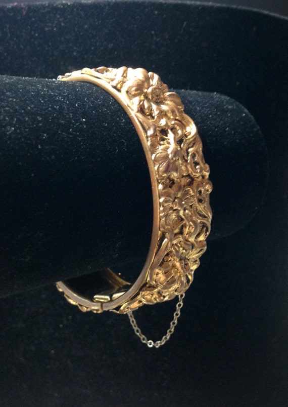 15% Discount applied to price     LISNER MAGNIFICENT Flower Scrolled Gold Plated 3/4" Wide Cuff Bracelet        2-3/8" x 2-1/2" OPENING