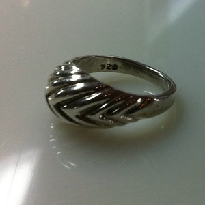 925 STERLING RING, Size 5.5