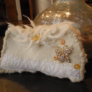 Hand Knit Felted Wedding Clutch, Ivory Felt Wedding Bag, Small White Felt Envelope Clutch, Felted Wedding Bag, Ivory Rustic Chic Clutch
