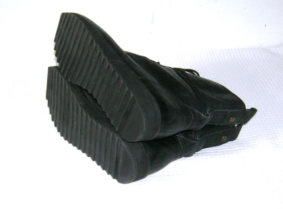 Vintage Clarks Boots/ Black Leather/ Faux Fur Lin… - image 8