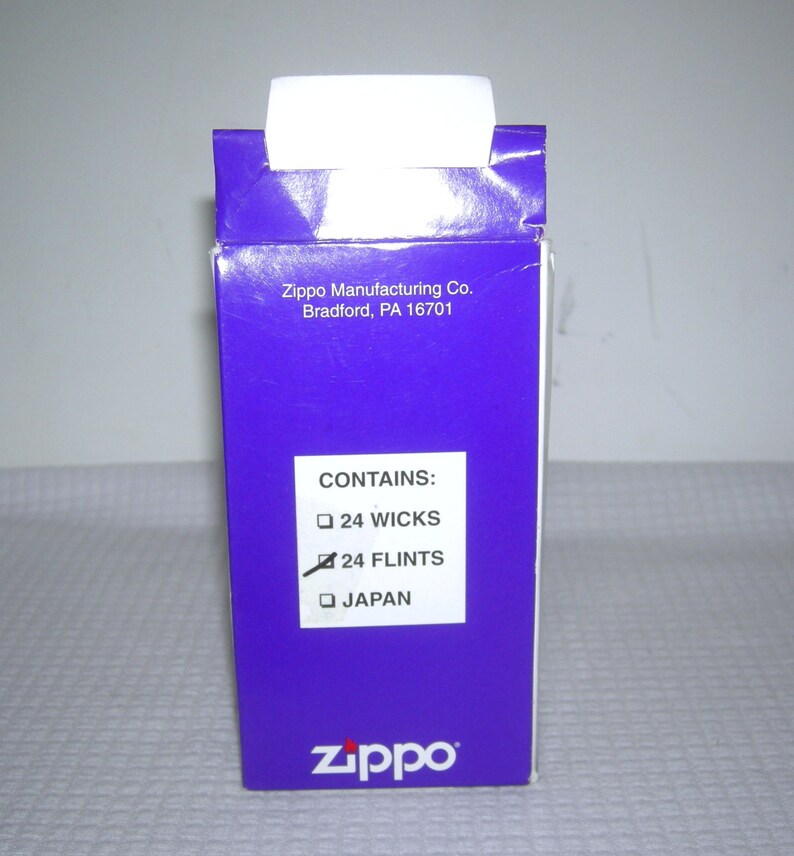 Zippo Lighter Flints Wicks Vintage NIB Display Box 13 Flint Cards 6